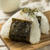 Onigiri -  "món ăn tâm hồn" của xứ Phù Tang